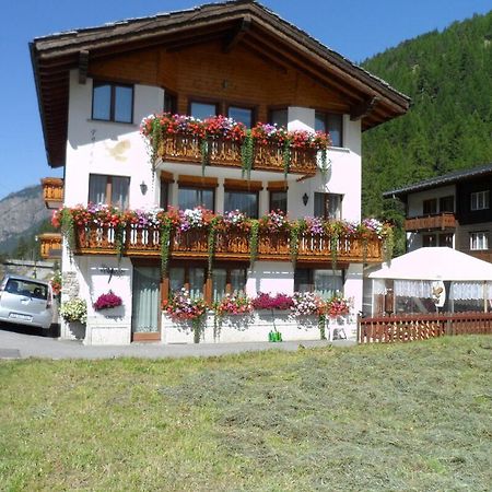 Haus Falke Saas-Grund Exterior photo